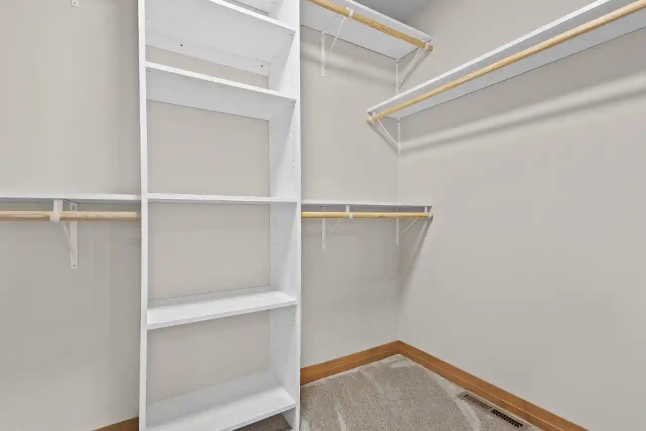 Photo 3 of Single family home for sale at 1400 Divinity Dr, De Pere, WI 54115 | MLS# 50333816 | Listing updated on 2026-10-06