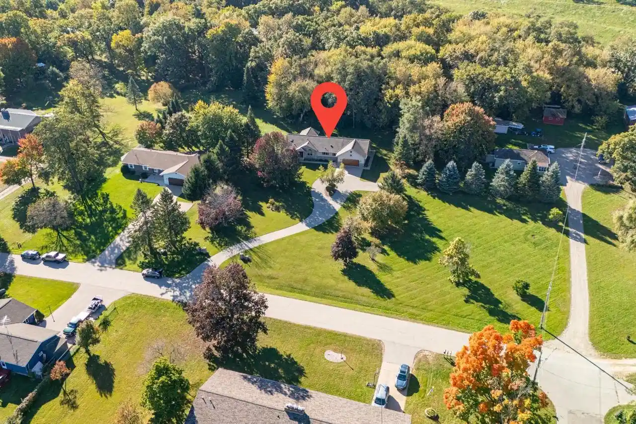 Photo 3 of Single family home for sale at 207 W Clark St, Weyauwega, WI 54983 | MLS# 50333793 | Listing updated on 2026-10-07