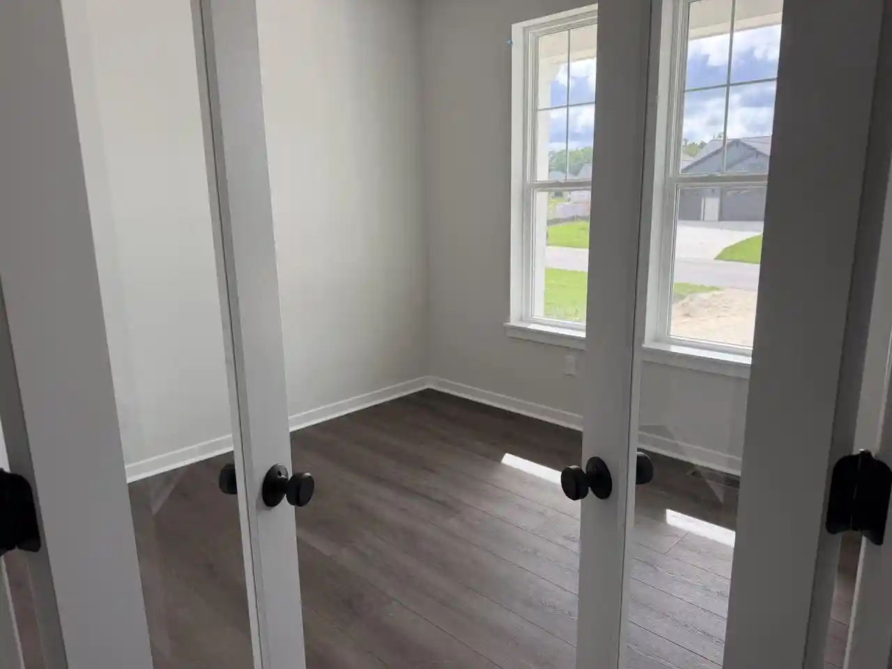 Photo 4 of Single family home for sale at N101w16888 Tanglewood Dr, Germantown, WI 53022 | MLS# 1983554 | Listing updated on 2026-10-06