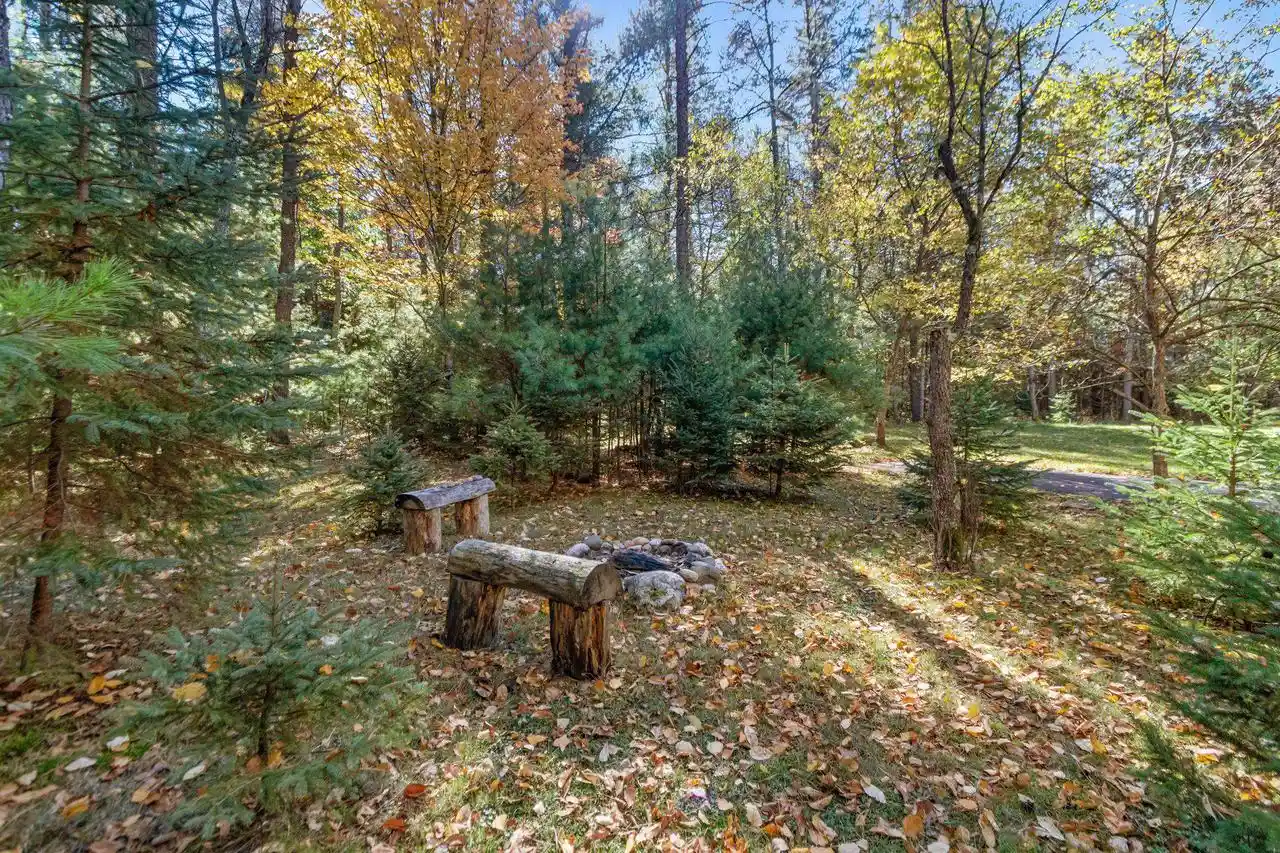 Photo 4 of Single family home for sale at 7409 Forest Dr, Minocqua, WI 54548 | MLS# 50333808 | Listing updated on 2026-10-22