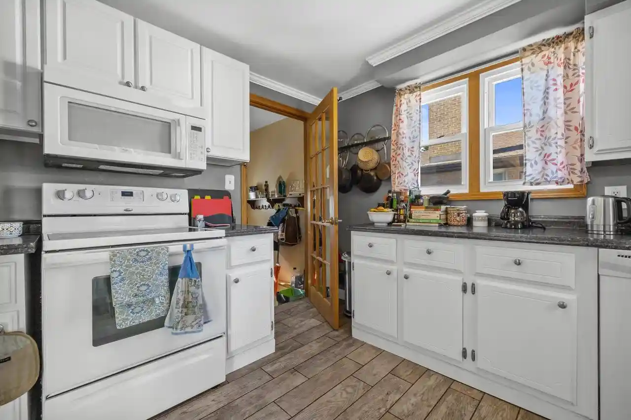 Photo 3 of Single family home for sale at 2122 29th Street, Kenosha, WI 53140 | MLS# 1983556 | Listing updated on 2026-10-07