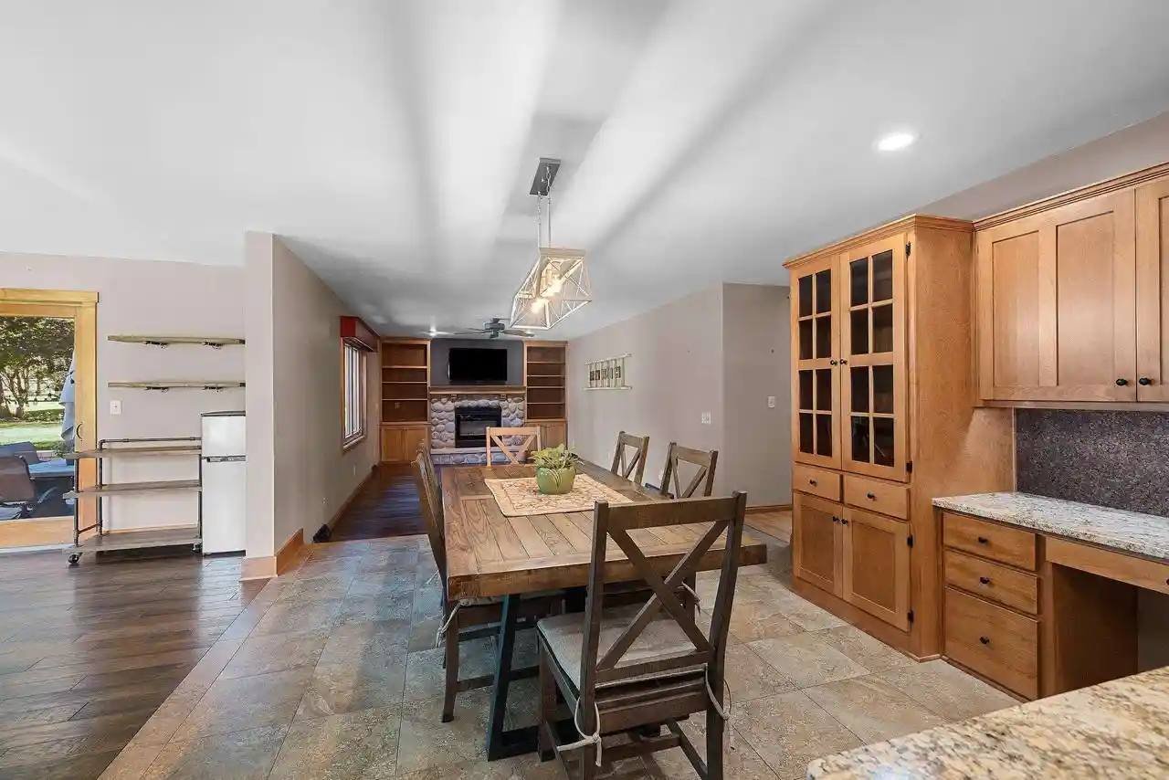 Photo 4 of Single family home for sale at 4072 Hackberry Ct, Green Bay, WI 54311 | MLS# 50333819 | Listing updated on 2026-10-06