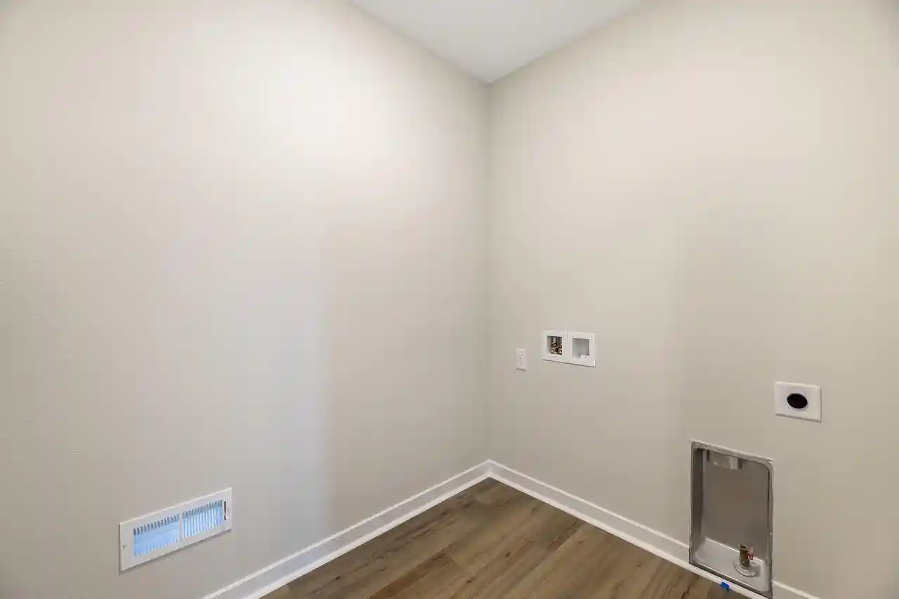 Photo 4 of Single family home for sale at N101w16938 Tanglewood Dr, Germantown, WI 53022 | MLS# 1983557 | Listing updated on 2026-10-06