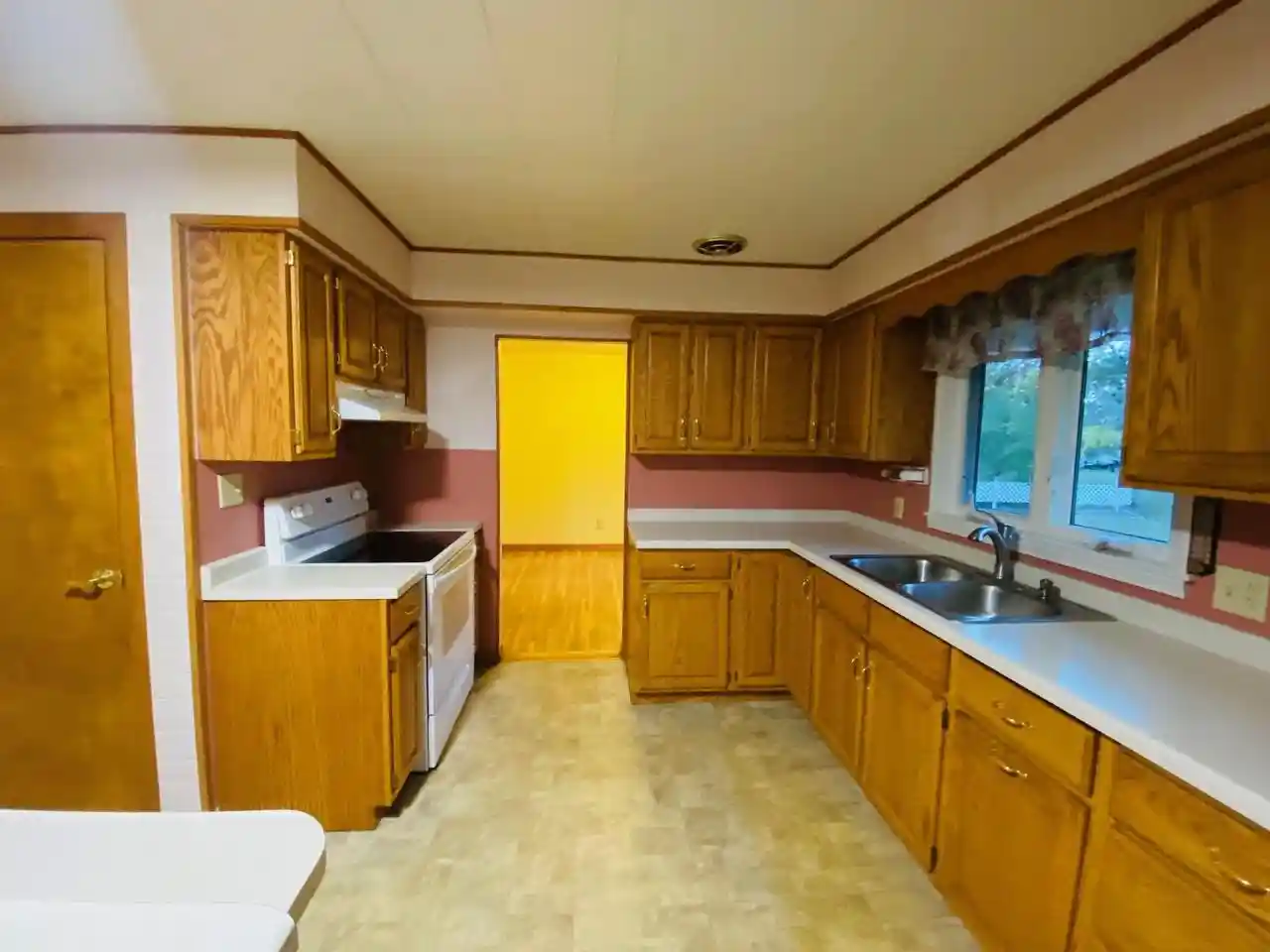 Photo 4 of Single family home for sale at 4026 Doolittle Dr, Stevens Point, WI 54481 | MLS# 22604967 | Listing updated on 2026-10-09