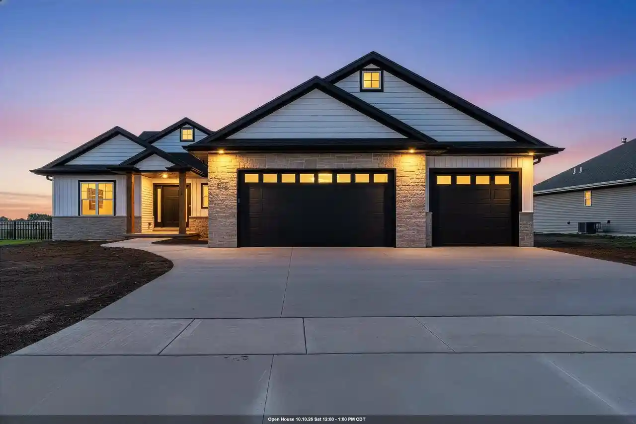 Photo 1 of Single family home for sale at 3728 Edwina Dr, De Pere, WI 54115 | MLS# 50333834 | Listing updated on 2026-10-06