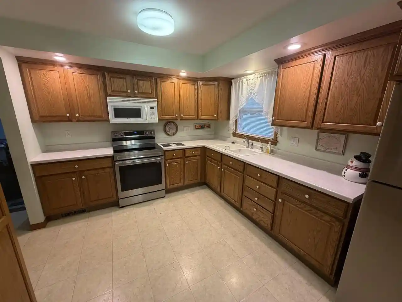 Photo 3 of Single family home for sale at 506 Lake St, Beaver Dam, WI 53916 | MLS# 2034109 | Listing updated on 2026-10-07
