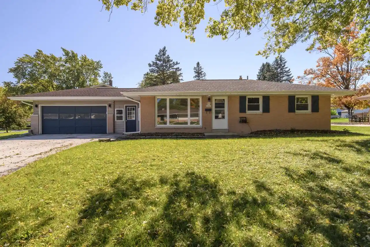 Photo 1 of Single family home for sale at N87w17919 Queensway Ct, Menomonee Falls, WI 53051 | MLS# 1983562 | Listing updated on 2026-10-07