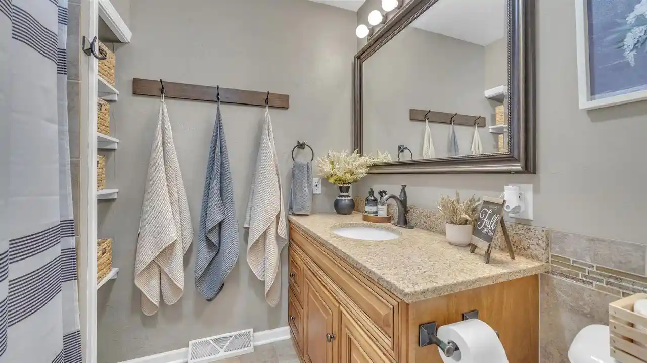 Photo 3 of Single family home for sale at 377 E 10th Street, Fond Du Lac, WI 54935 | MLS# 50333824 | Listing updated on 2026-10-09