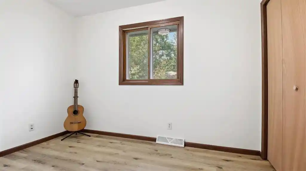 Photo 3 of Single family home for sale at 1504 Folsom St, Eau Claire, WI 54703 | MLS# 1605663 | Listing updated on 2026-10-06