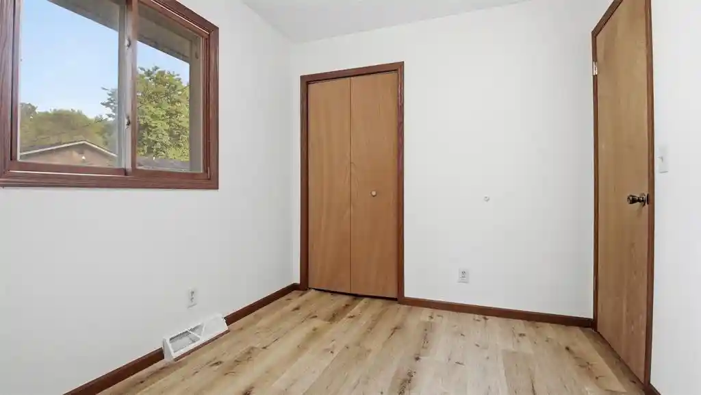 Photo 3 of Single family home for sale at 1504 Folsom St, Eau Claire, WI 54703 | MLS# 1605663 | Listing updated on 2026-10-06