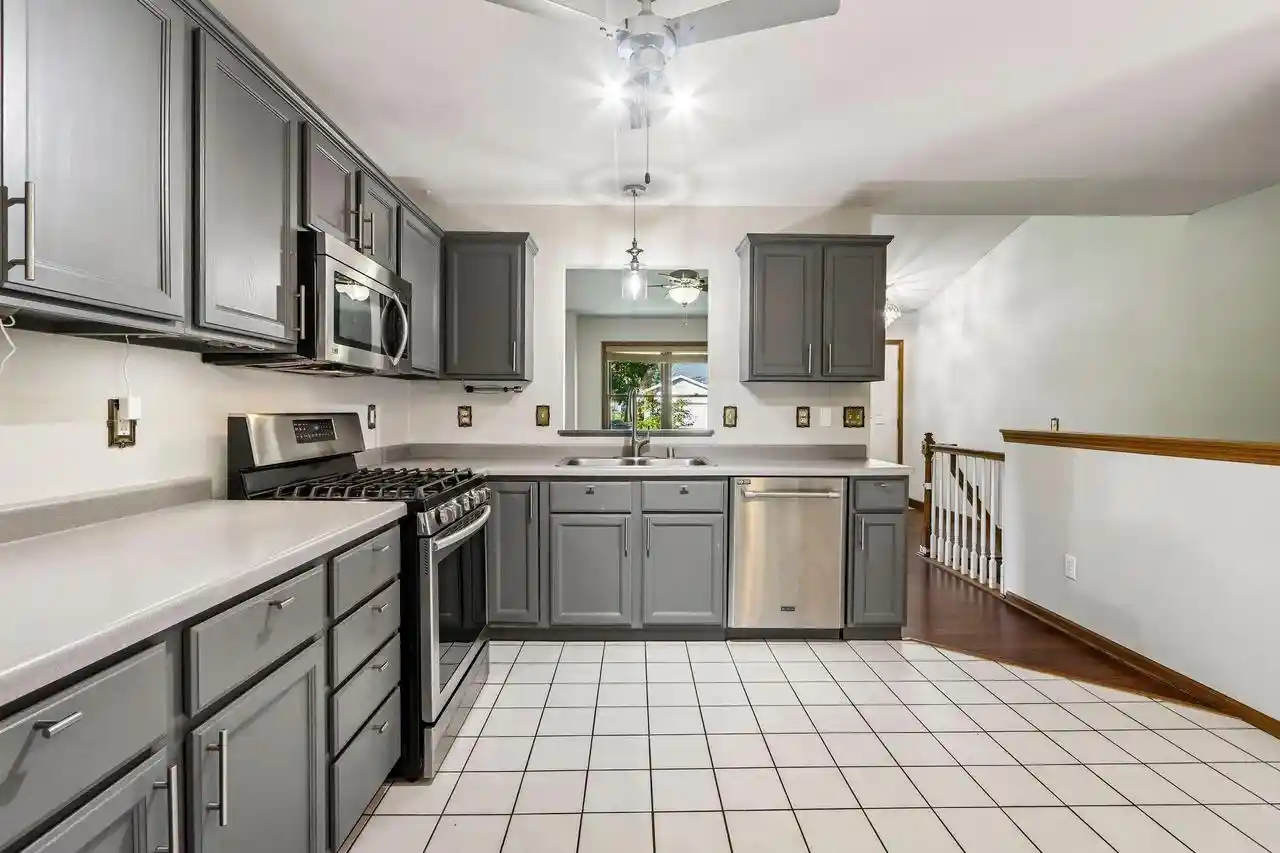 Photo 2 of Single family home for sale at 6 Buhler Ct, Madison, WI 53704 | MLS# 2034112 | Listing updated on 2026-10-06