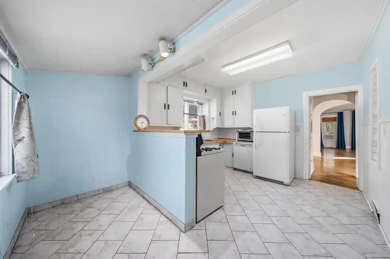 Photo 3 of Single family home for sale at 525 Spring St, Lake Geneva, WI 53147 | MLS# 1983573 | Listing updated on 2026-10-08