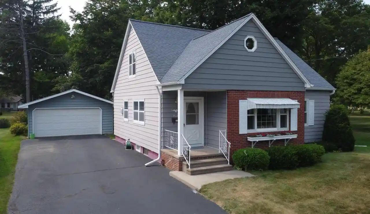 Photo 1 of Single family home for sale at 406 Deresch St, Antigo, WI 54409 | MLS# 22604973 | Listing updated on 2026-10-06