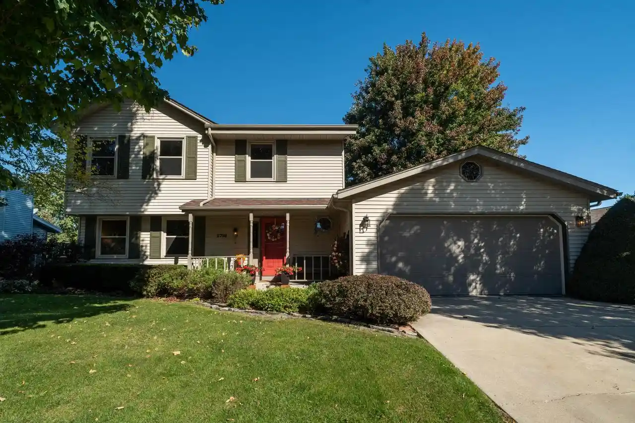 Photo 1 of Single family home for sale at 2728 Stonebridge Dr, Caledonia, WI 53404 | MLS# 1983577 | Listing updated on 2026-10-07