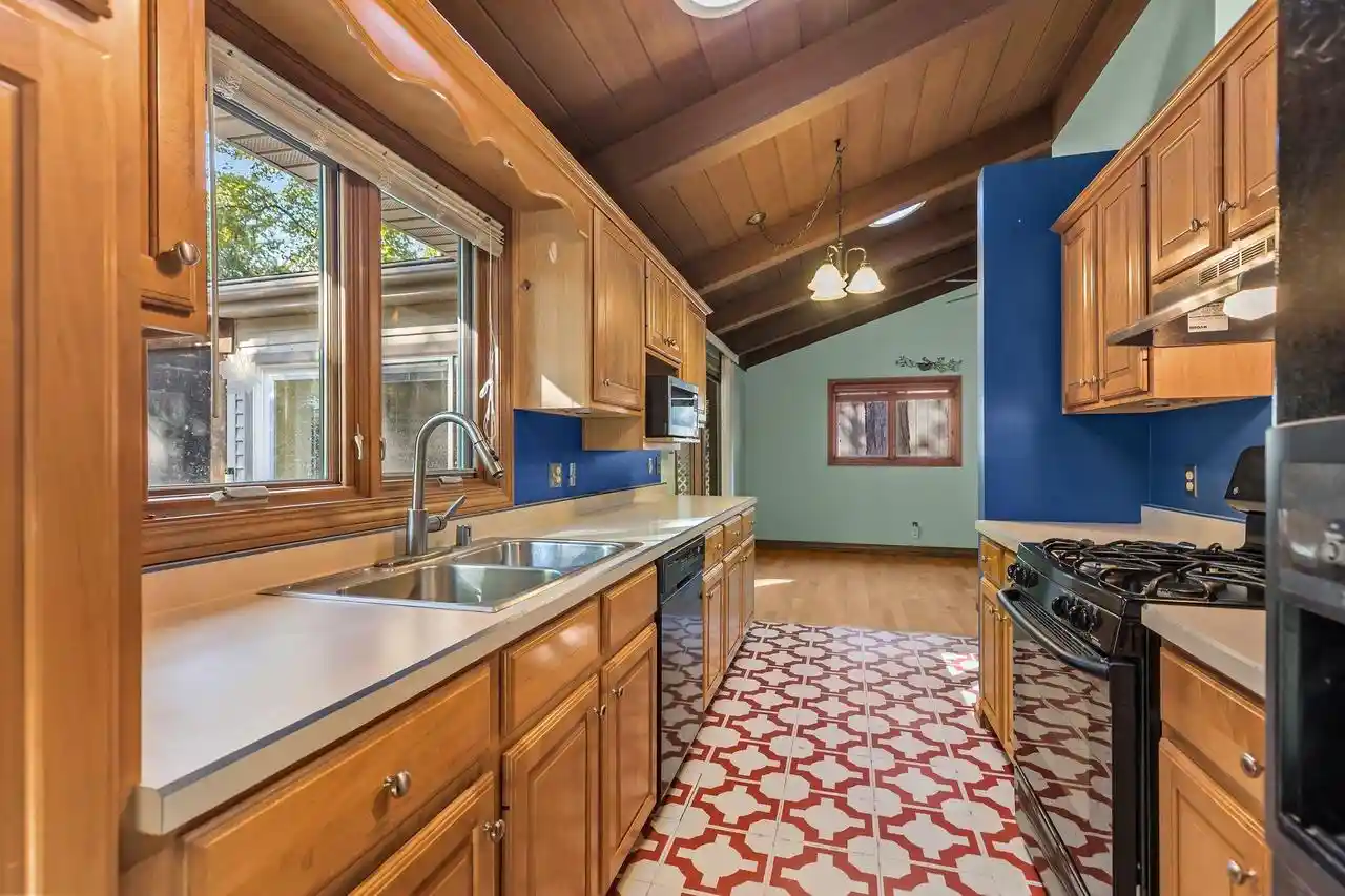 Photo 4 of Single family home for sale at 813 E Taft Ave, Appleton, WI 54915 | MLS# 50333836 | Listing updated on 2026-10-09