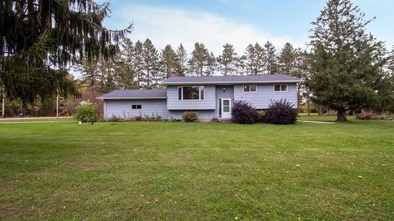 Photo 1 of Single family home for sale at 154253 Alamo Rd, Merrill, WI 54452 | MLS# 22604975 | Listing updated on 2026-10-06