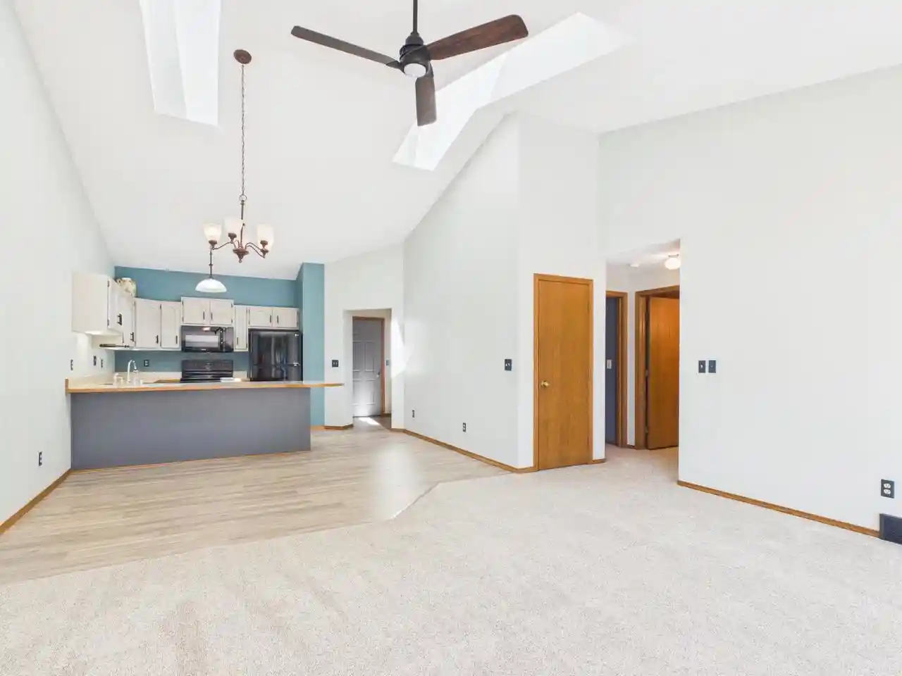 Photo 2 of Condo for sale at 907 W Ridgeview Dr, Appleton, WI 54914 | MLS# 50333861 | Listing updated on 2026-10-06
