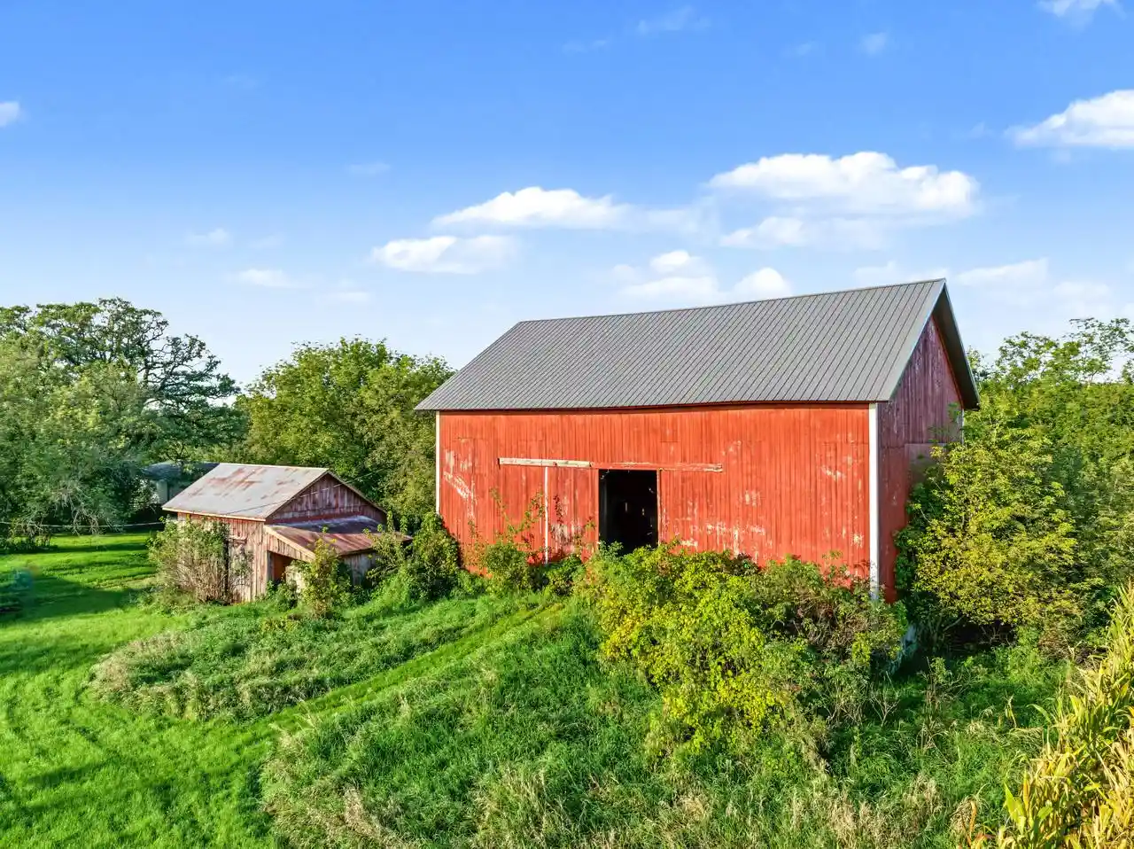 Photo 3 of Single family home for sale at N7004 Faville Rd, Lake Mills, WI 53551 | MLS# 1983587 | Listing updated on 2026-10-09