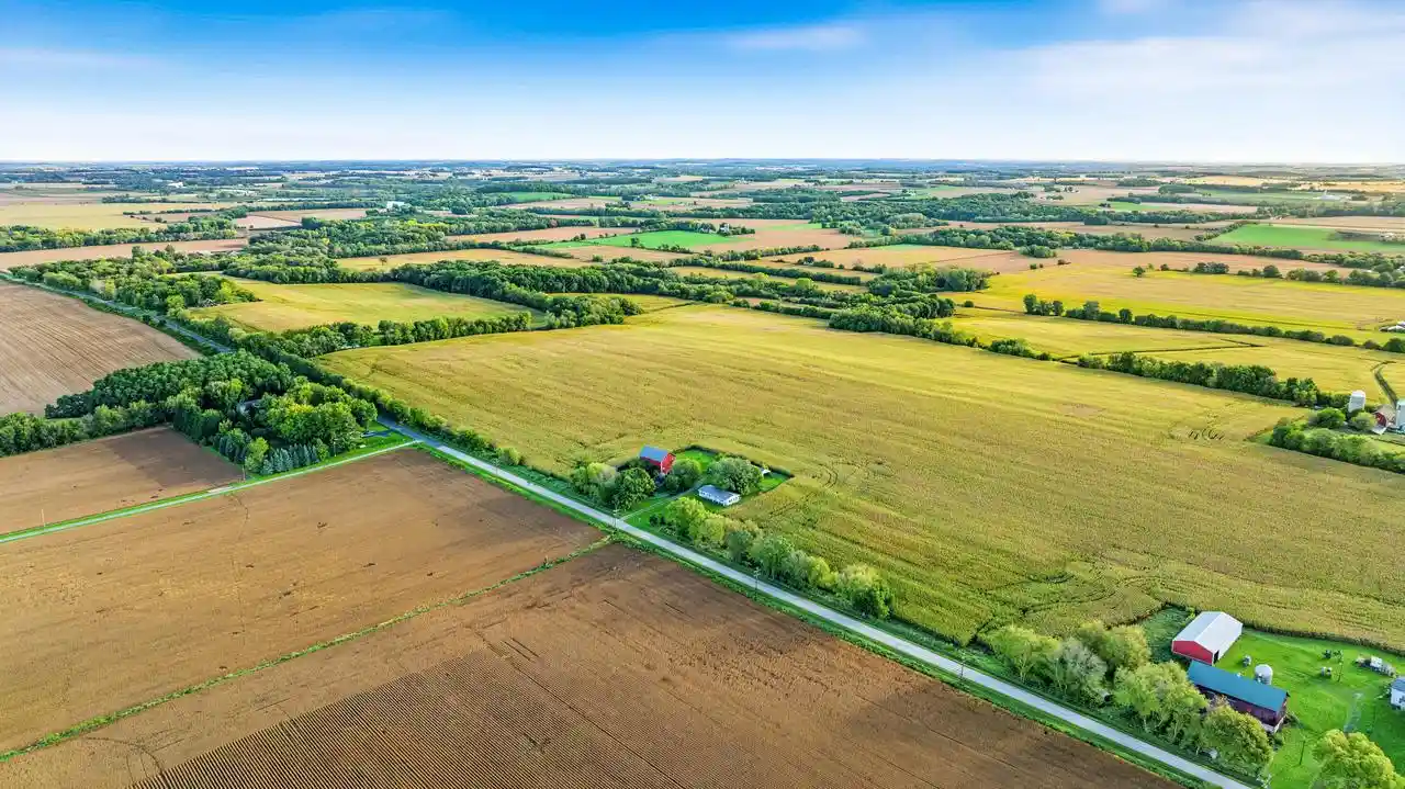 Photo 7 of Single family home for sale at N7004 Faville Rd, Lake Mills, WI 53551 | MLS# 1983587 | Listing updated on 2026-10-09