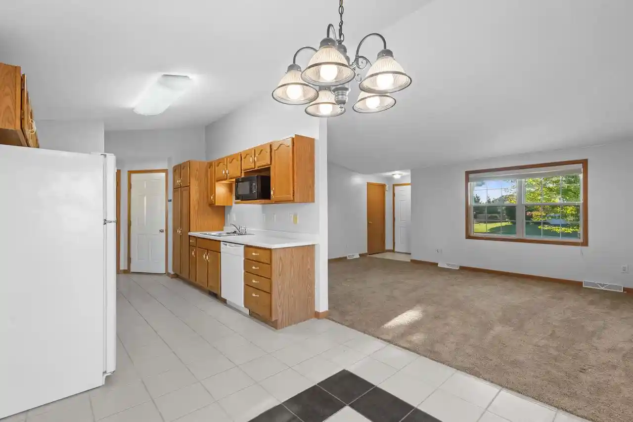 Photo 4 of Multi family home for sale at 2633 Van View St, Green Bay, WI 54311 | MLS# 50333857 | Listing updated on 2026-10-06