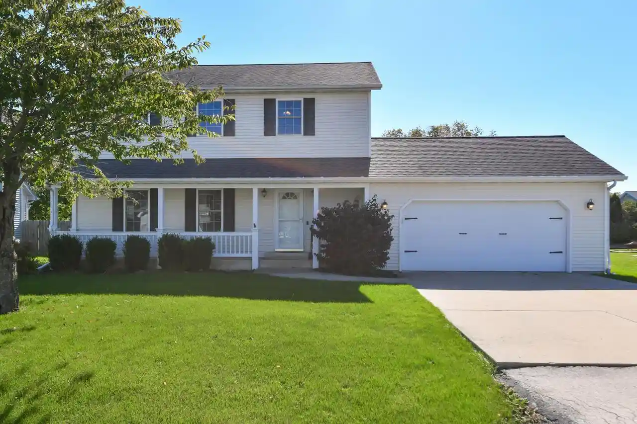 Photo 1 of Single family home for sale at 2819 Frontier Dr, Caledonia, WI 53404 | MLS# 1983589 | Listing updated on 2026-10-07