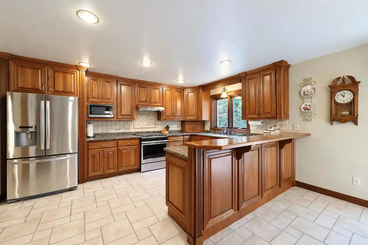 Photo 3 of Single family home for sale at 2879 Sweetfern Dr, Green Bay, WI 54313 | MLS# 50333860 | Listing updated on 2026-10-06