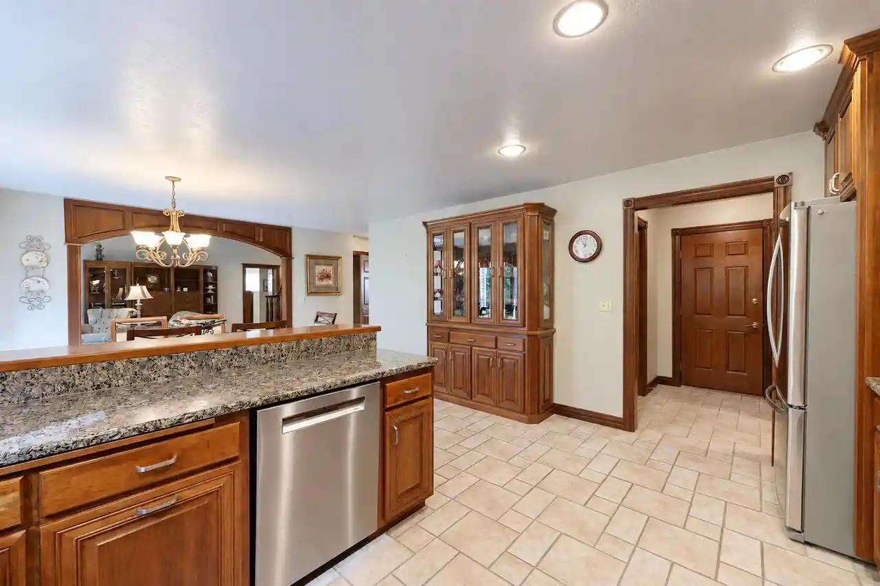 Photo 4 of Single family home for sale at 2879 Sweetfern Dr, Green Bay, WI 54313 | MLS# 50333860 | Listing updated on 2026-10-06