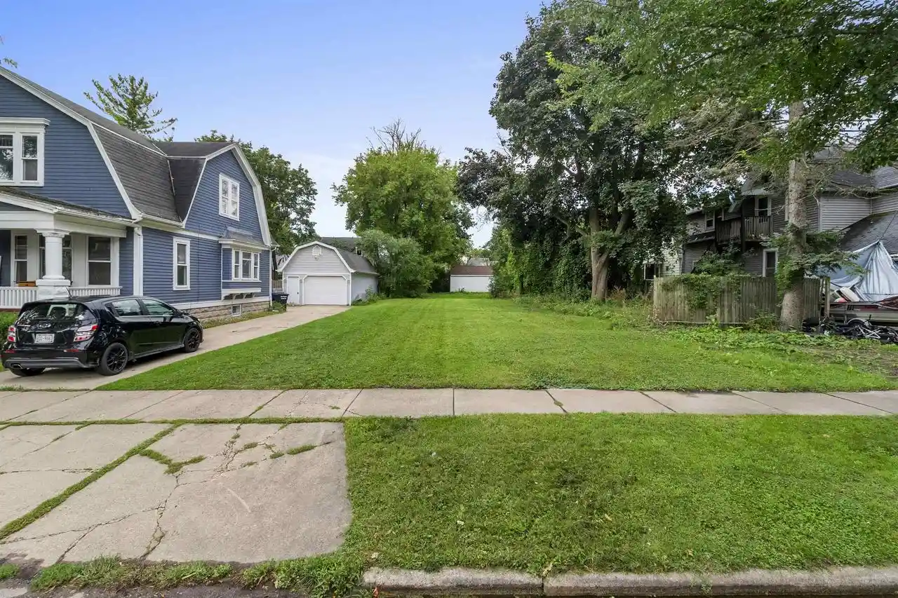 Photo 3 of Land for sale at 409 E Spring St, Appleton, WI 54911 | MLS# 50333868 | Listing updated on 2026-10-09