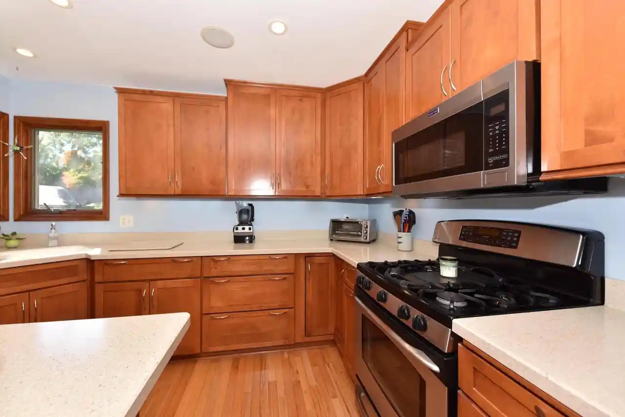 Photo 3 of Single family home for sale at 128 S Orchard St, Thiensville, WI 53092 | MLS# 1983593 | Listing updated on 2026-10-10