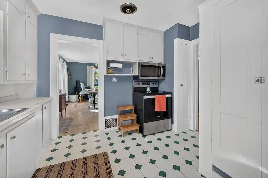 Photo 3 of Single family home for sale at 522 23rd Street S St, La Crosse, WI 54601 | MLS# 1983597 | Listing updated on 2026-10-07