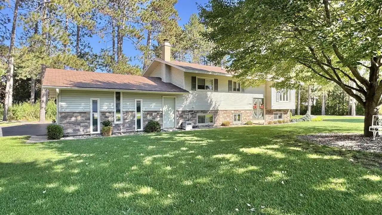 Photo 1 of Single family home for sale at 1940 Kowalski Rd, Kronenwetter, WI 54455 | MLS# 22604980 | Listing updated on 2026-10-06