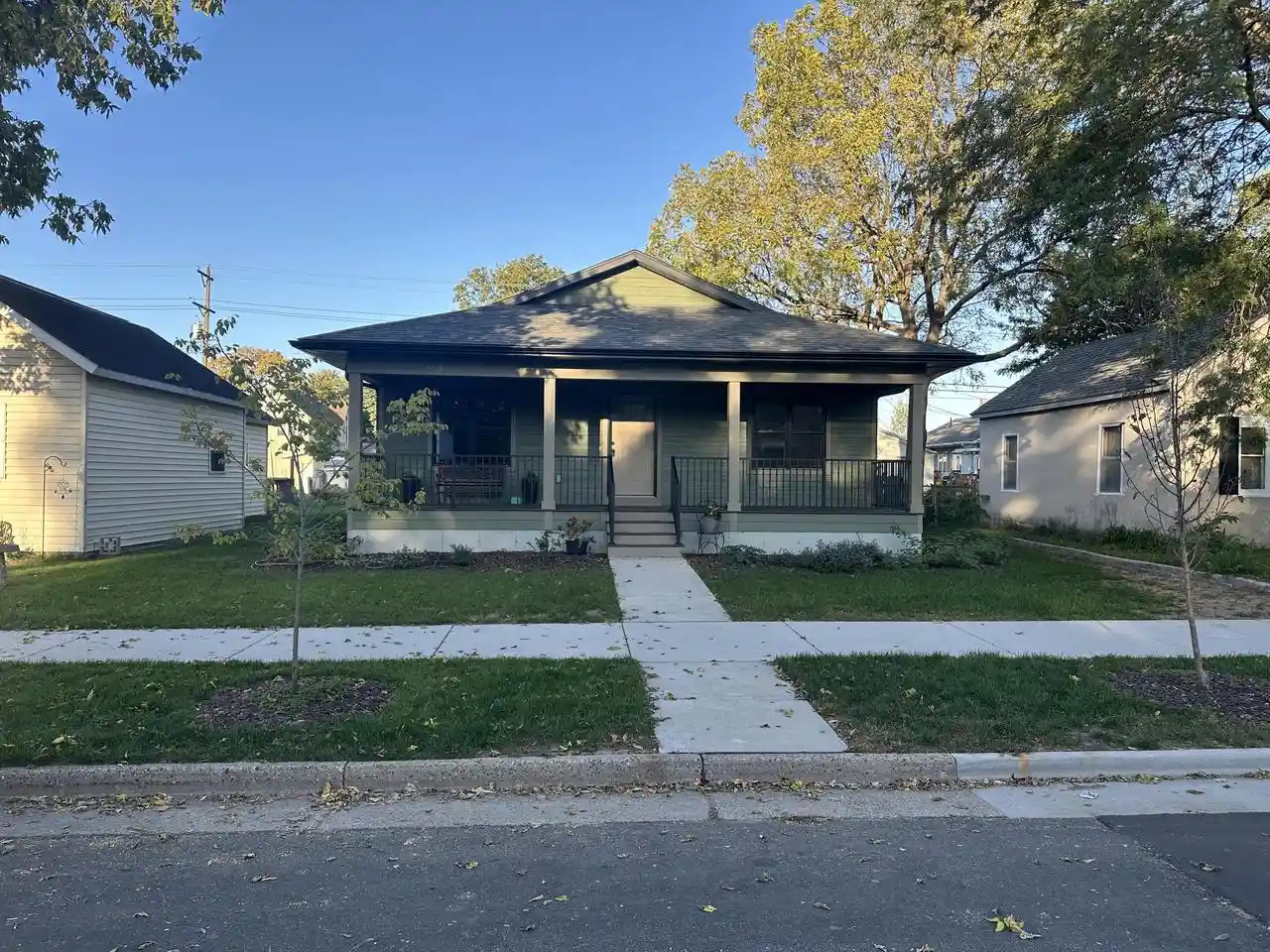 Photo 1 of Single family home for sale at 823 Avon St, La Crosse, WI 54603 | MLS# 1983601 | Listing updated on 2026-10-06