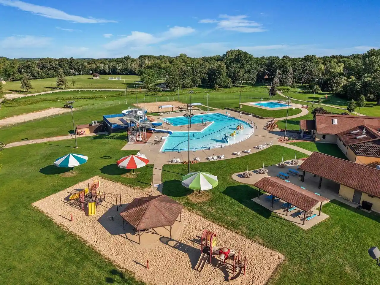 Photo 3 of Sale Pending at 1309 Commonwealth Dr, Fort Atkinson, WI 53538 | MLS# 2034135 | Listing updated on 2026-10-08