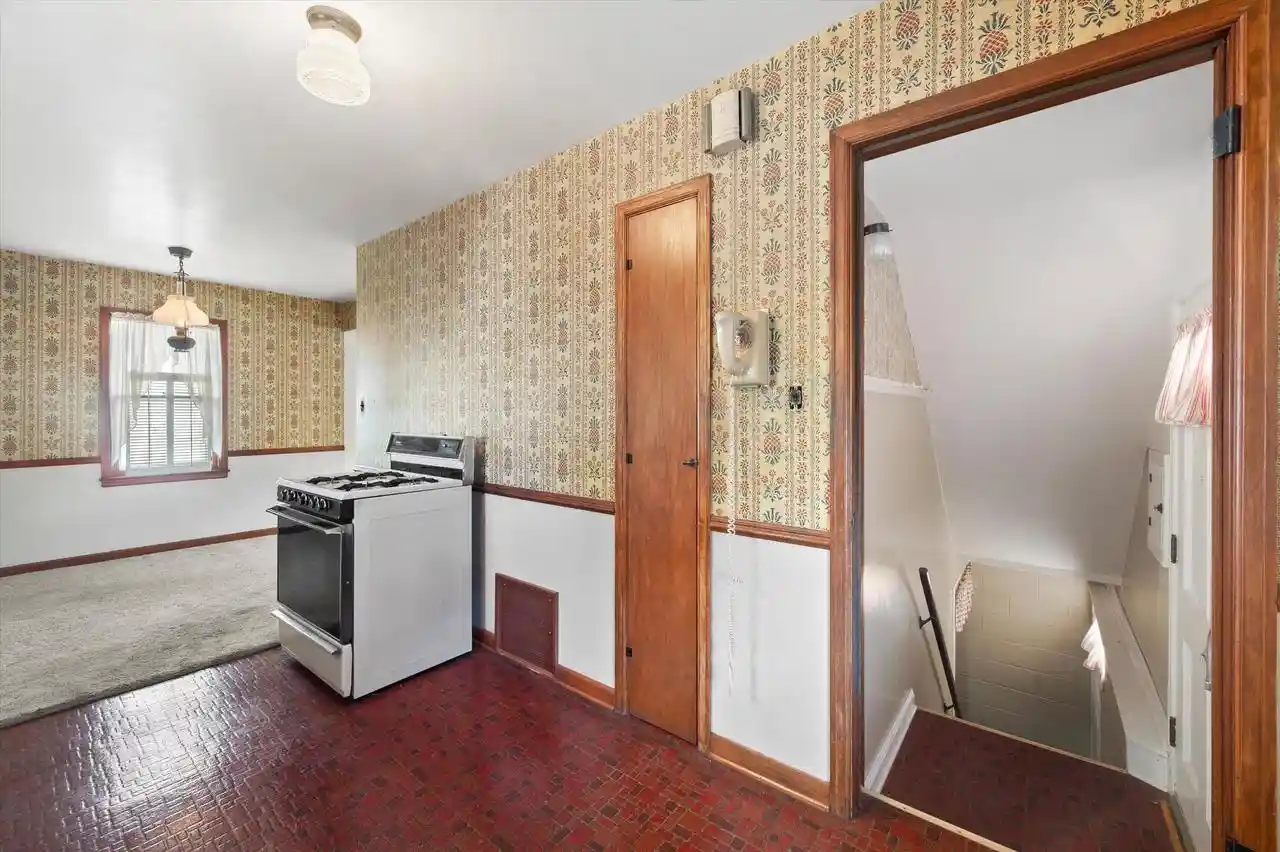Photo 3 of Single family home for sale at 2759 S Humboldt Park Ct, Milwaukee, WI 53207 | MLS# 1983607 | Listing updated on 2026-10-08