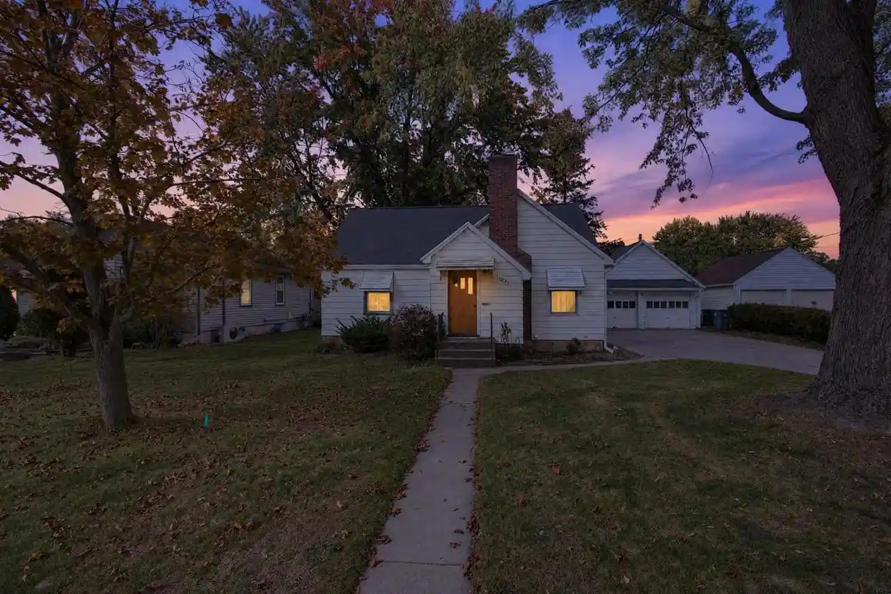 Photo 1 of Single family home for sale at 1231 Monroe St, Wisconsin Rapids, WI 54494 | MLS# 22604984 | Listing updated on 2026-10-08