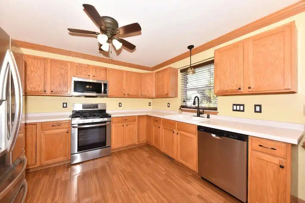 Photo 3 of Single family home for sale at 1511 Redtail Dr, Hartford, WI 53027 | MLS# 1983626 | Listing updated on 2026-10-06