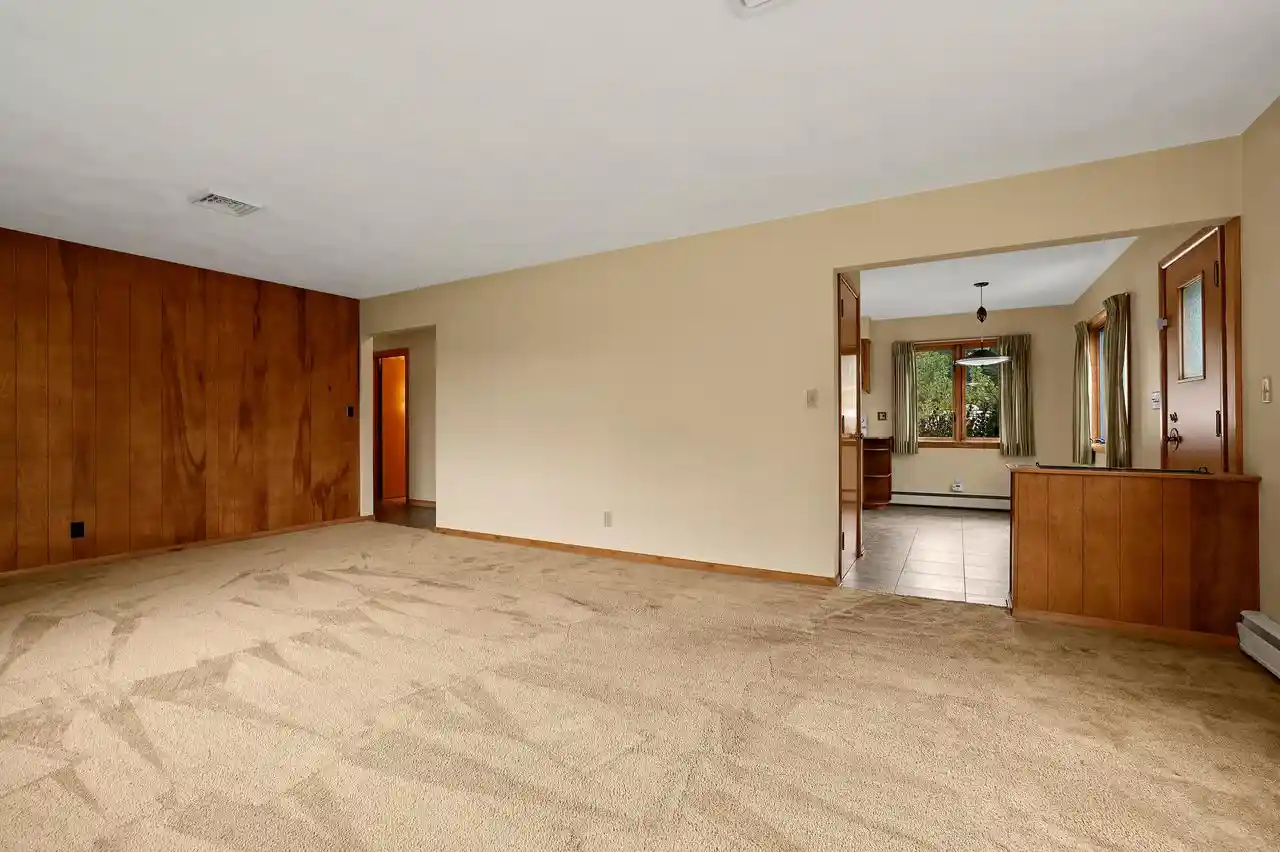 Photo 2 of Single family home for sale at 3200 Floral Ln, La Crosse, WI 54601 | MLS# 1983633 | Listing updated on 2026-10-07