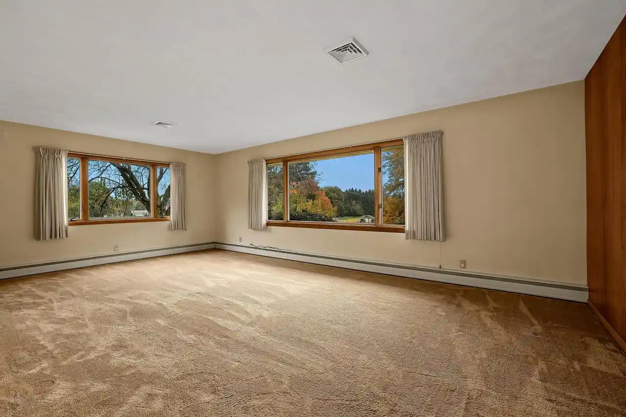 Photo 3 of Single family home for sale at 3200 Floral Ln, La Crosse, WI 54601 | MLS# 1983633 | Listing updated on 2026-10-08