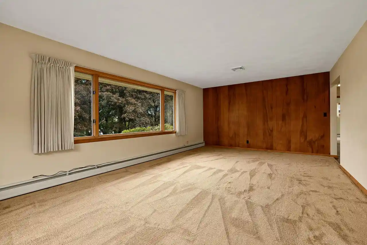 Photo 4 of Single family home for sale at 3200 Floral Ln, La Crosse, WI 54601 | MLS# 1983633 | Listing updated on 2026-10-08