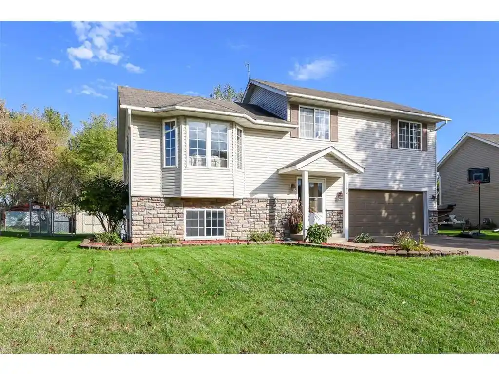 Photo 1 of Single family home for sale at 1370 Brookhaven Dr, Hammond, WI 54015 | MLS# 7153500 | Listing updated on 2026-10-08