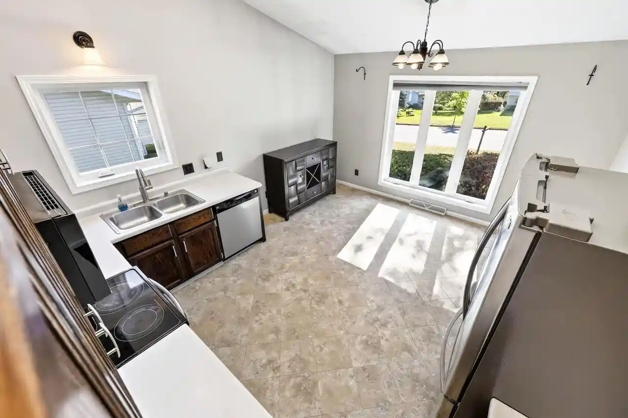 Photo 1 of Single family home for sale at 15 Geronimo Cir, Madison, WI 53713 | MLS# 2034162 | Listing updated on 2026-10-09