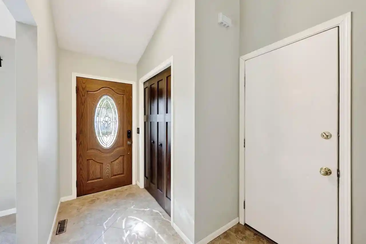 Photo 3 of Single family home for sale at 15 Geronimo Cir, Madison, WI 53713 | MLS# 2034162 | Listing updated on 2026-10-09