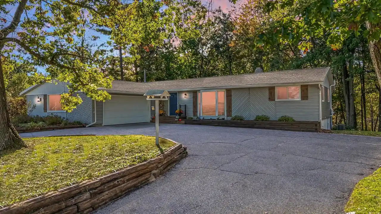 Photo 1 of Single family home for sale at N3425 County Rd Q, Waupaca, WI 54981 | MLS# 50333837 | Listing updated on 2026-10-07
