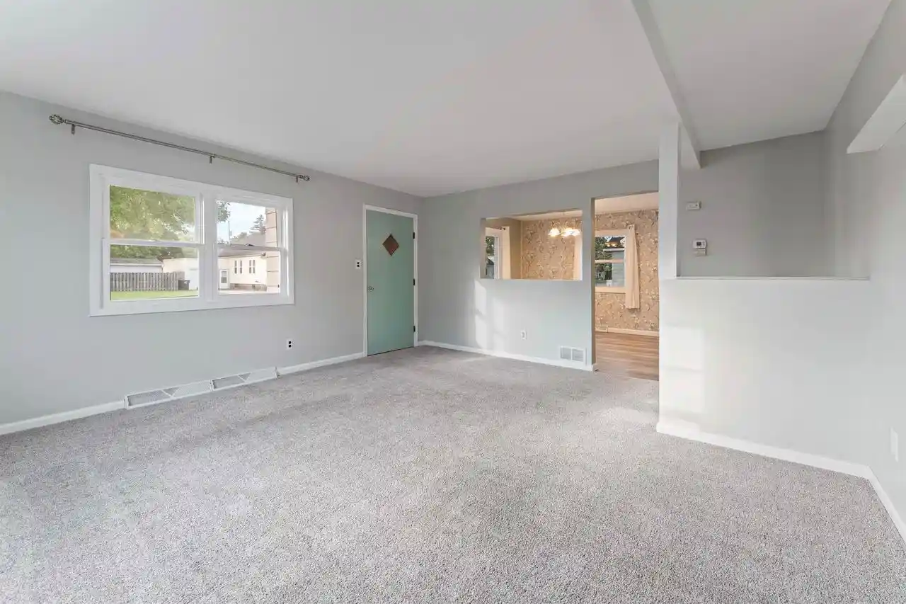 Photo 2 of Single family home for sale at 2504 16th Avenue, Menominee, MI 49858 | MLS# 50333886 | Listing updated on 2026-10-09