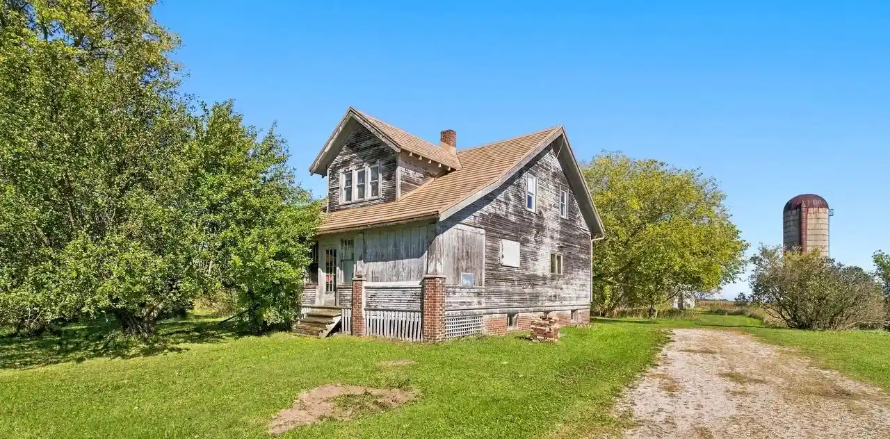 Photo 1 of Single family home for sale at 16125 Tannery Rd, Mishicot, WI 54228 | MLS# 50333889 | Listing updated on 2026-10-07