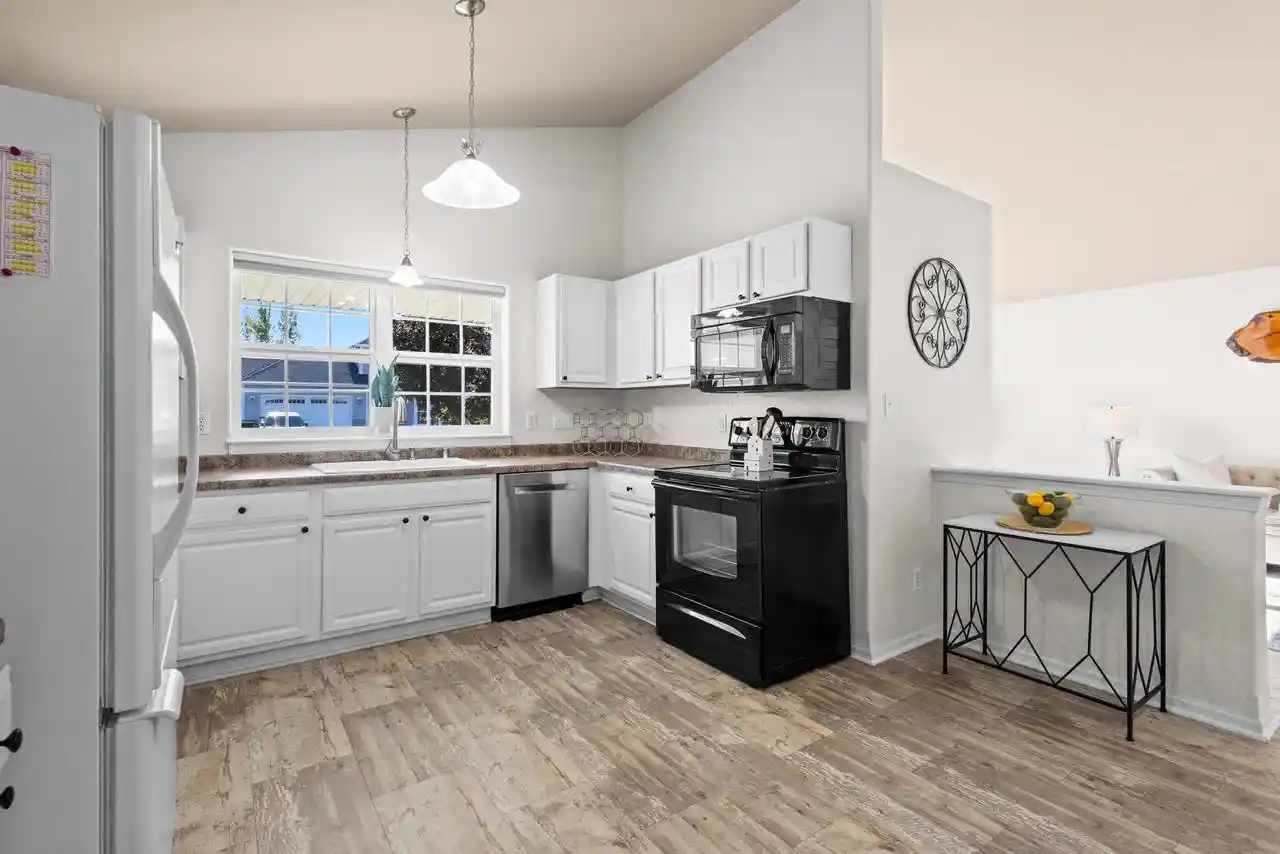 Photo 3 of Single family home for sale at 52 Rushmore Ln, Hartford, WI 53027 | MLS# 50333895 | Listing updated on 2026-10-07