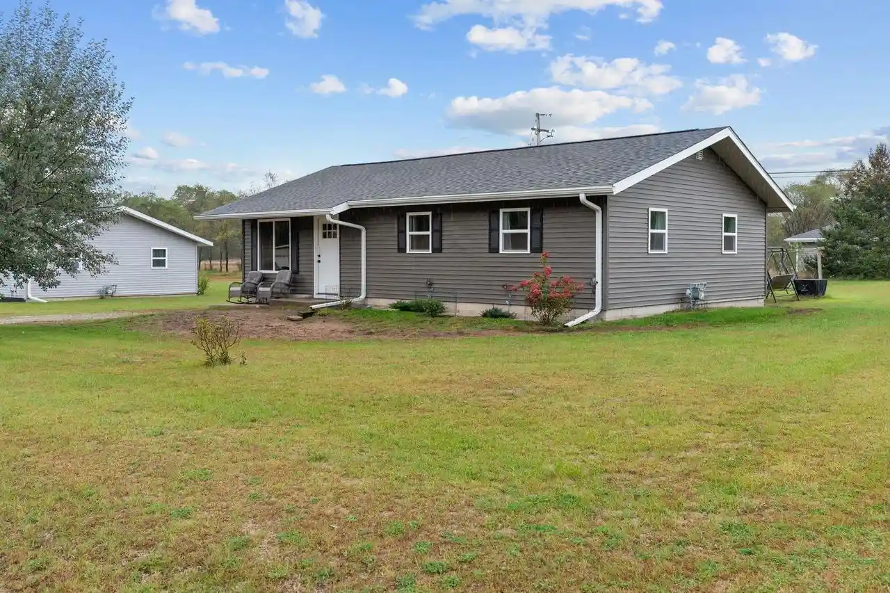 Photo 1 of Single family home for sale at N3047 Lawson Dr, Waupaca, WI 54981 | MLS# 50333897 | Listing updated on 2026-10-07