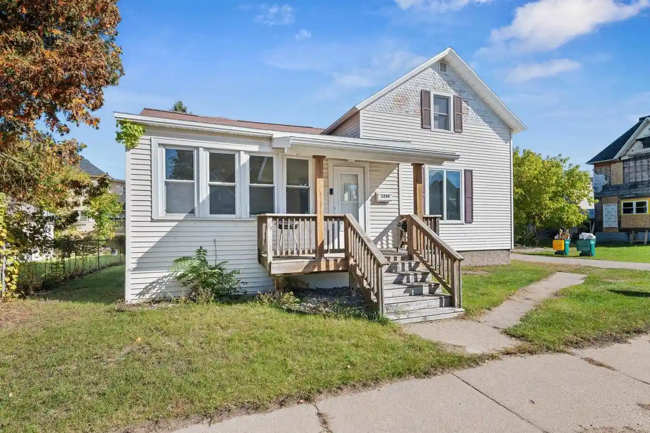 Photo 1 of Single family home for sale at 1206 Pierce Ave, Marinette, WI 54143 | MLS# 50333891 | Listing updated on 2026-10-10