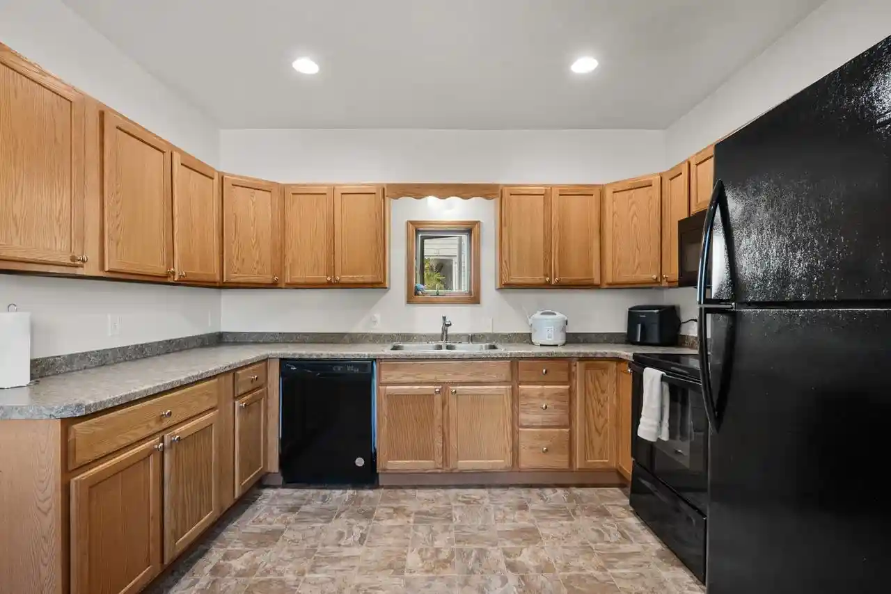 Photo 4 of Single family home for sale at 1206 Pierce Ave, Marinette, WI 54143 | MLS# 50333891 | Listing updated on 2026-10-10