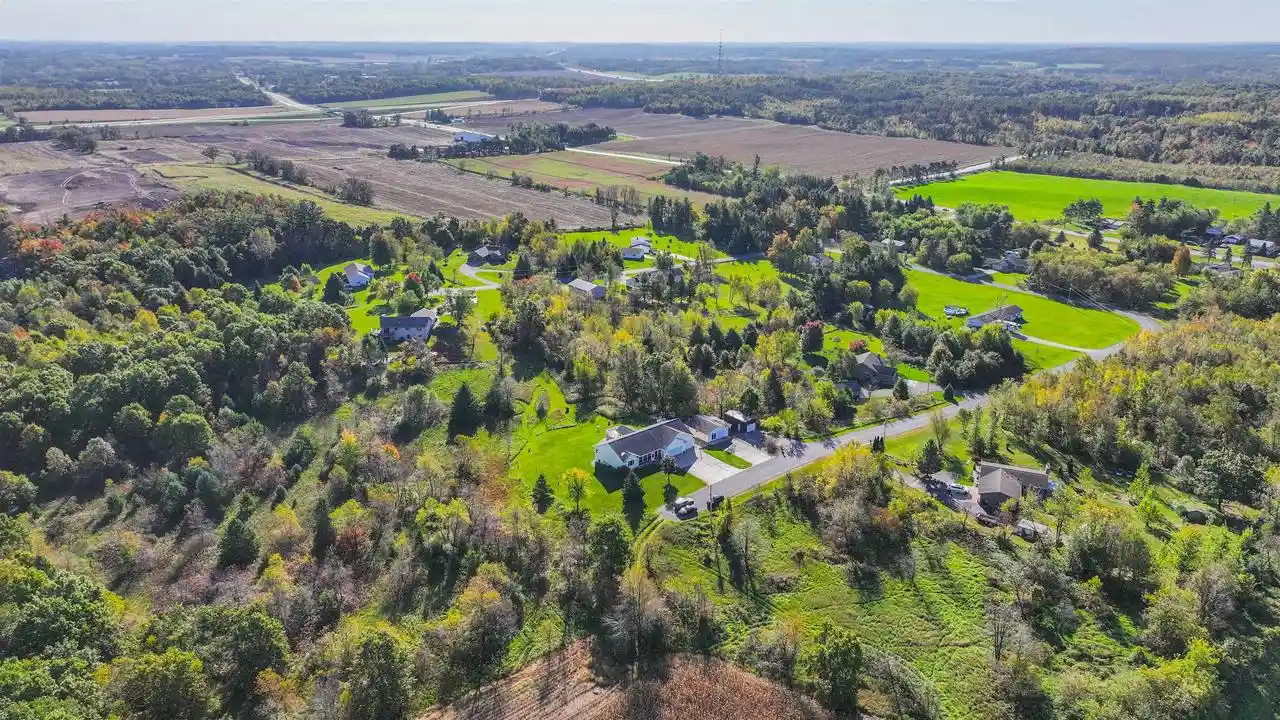 Photo 4 of Single family home for sale at 4311 Chokecherry Ln, Amherst, WI 54406 | MLS# 22604988 | Listing updated on 2026-10-07